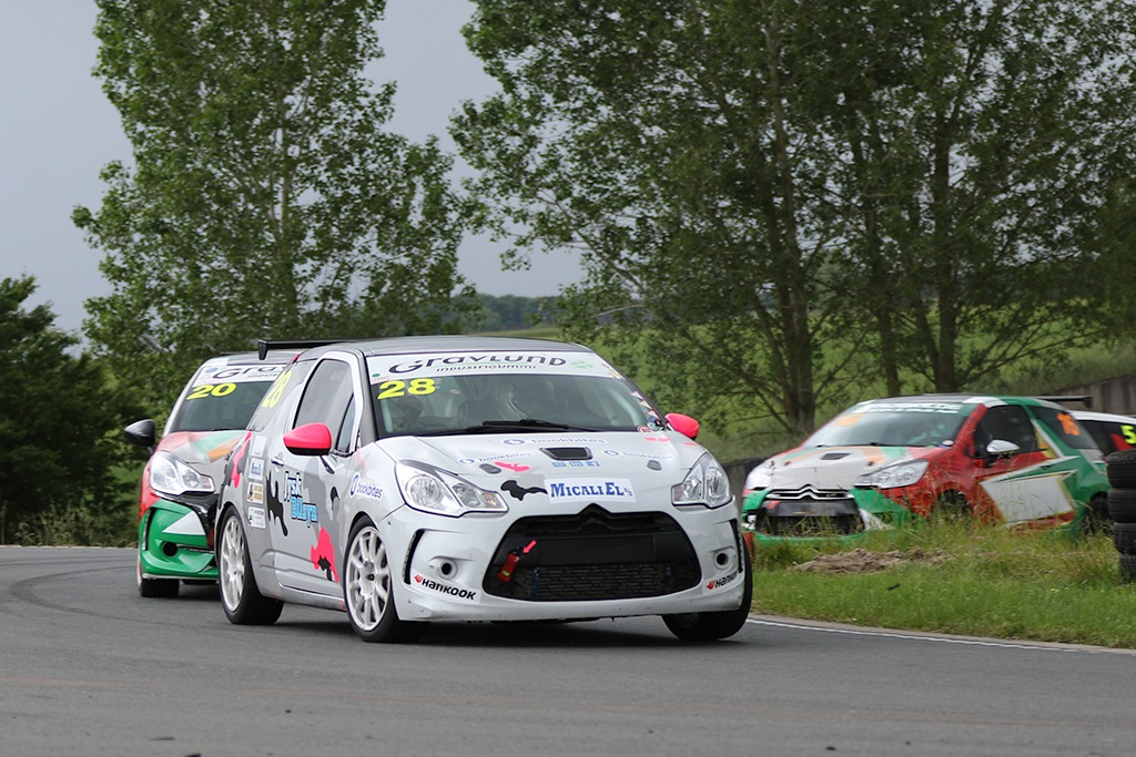 DS 3 Cup er tilbage på Ring Djursland og det er tæt løb i toppen, her til den næstsidste afdeling af mesterskabet..
(Foto: Motorsporten.dk)